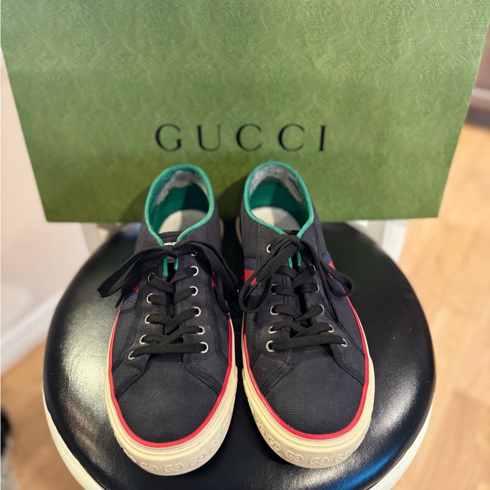 Gucci 1977 tennis Black and Red Sneakers, Authentic!